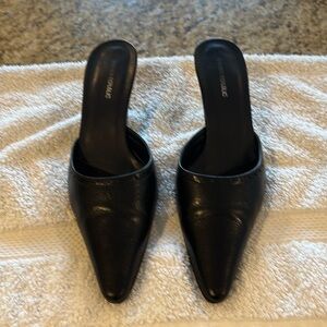 Banana Republic Woman’s Black Leather Heels Size 10. Gently used.